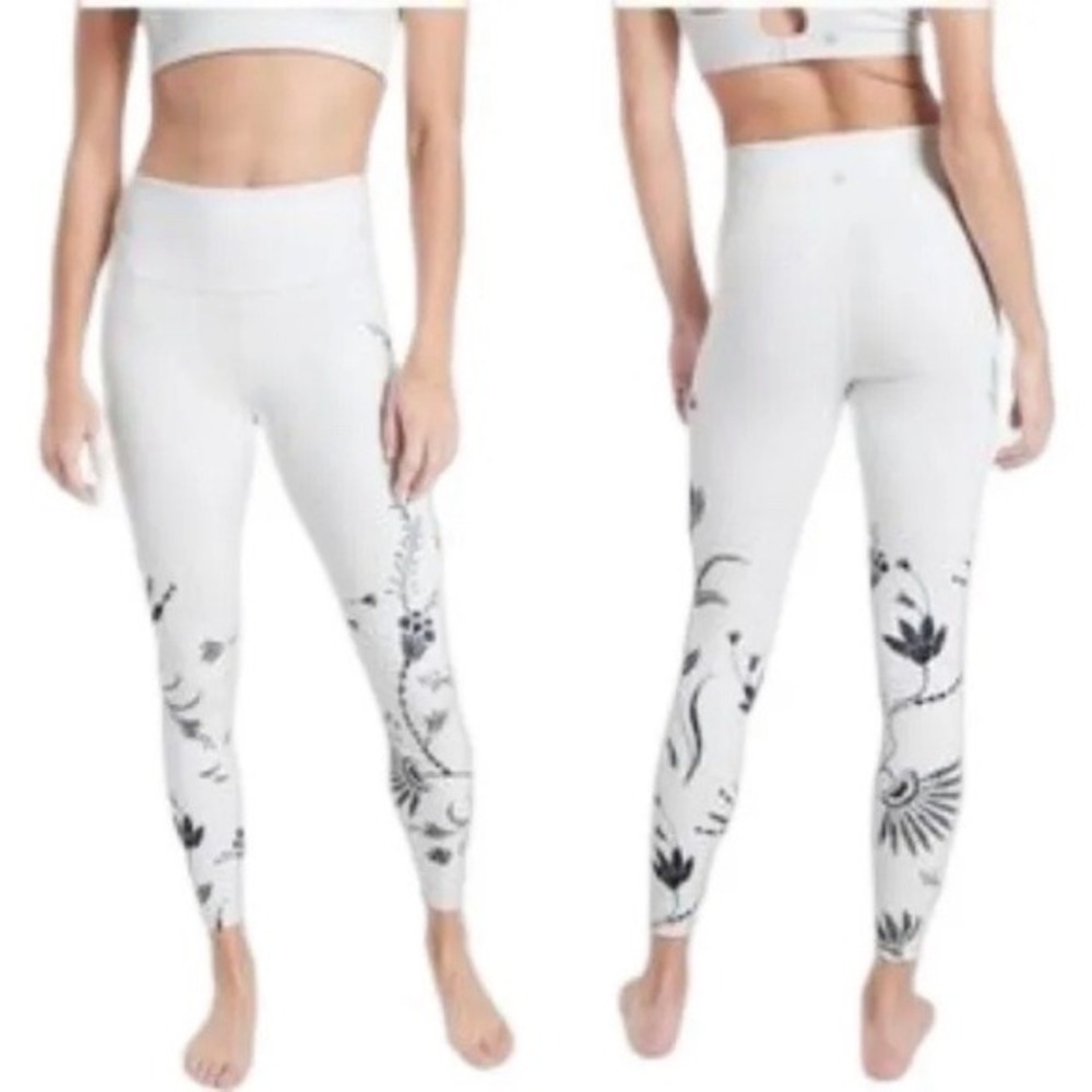 Athleta Womens High Rise 7/8 Leggings White Black Botanical Floral Yoga M